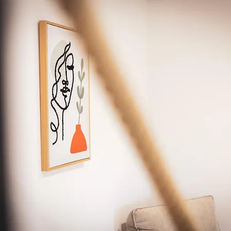 Les Cigognes De La Reserve Holiday home *