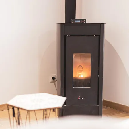 Les Cigognes De La Reserve