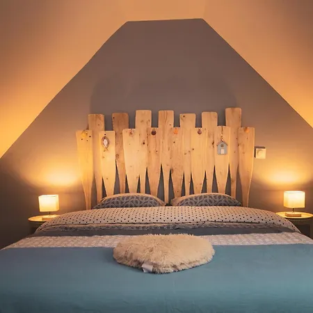 Les Cigognes De La Reserve Holiday home *